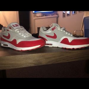 Women’s Nike air max ultra 1’s 2.0 limited edition